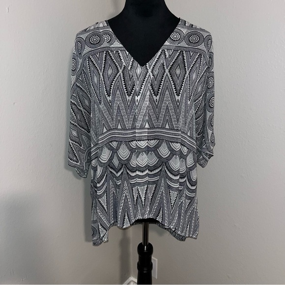 H&M Sheer Black & White‎ Print Tunic Blouse Women’s Size 14 - Picture 1 of 5